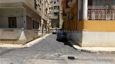 بالصور.. 3 مليون جنيه لاستكمال خطة رصف بعض الشوارع بحي شرق أسيوط