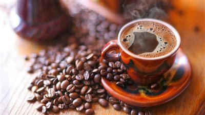 تناول القهوة على الريق تحمي الأسنان من التلوث 