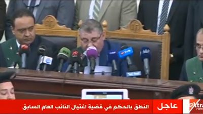 بالفيديو.. جنايات القاهرة تحيل المتهمين في قضية هشام بركات إلى المفتي