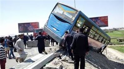 إصابة 4 فى انقلاب حافلة نقل بـ