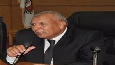 محافظ الوادي الجديد يستقبل وفدا كنسيا لتهنئته بعيد الفطر