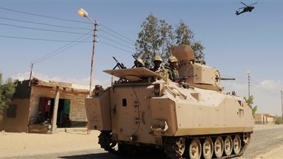 الجيش المصري يعلن إحباط محاولة اختراق للحدود الغربية وتدمير 12 سيارة محملة بالأسلحة