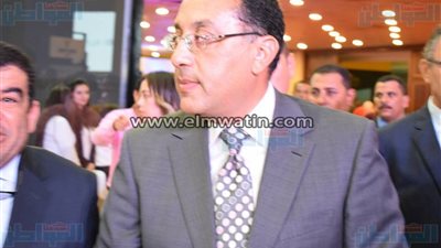 بالصور.. وزير الإسكان يفتتح معرض الأهرام العقاري بمدينة نصر 