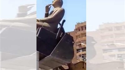 نكشف سبب رفع تمثال محمد عبدالوهاب من ميدان باب الشعرية