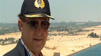 مهاب مميش يفتتح نادي التجديف التابع لقناة السويس