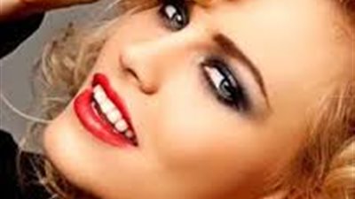 10 عادات تنقص من جاذبية المرأة