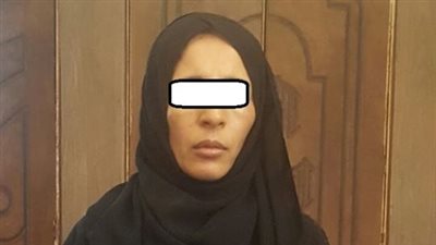 ربة منزل تذبح ابنة زوجها بالسكين في المرج 