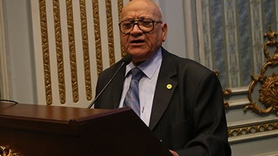 برلماني: تكرار سقوط العقارات الصادر لها قرارات إزالة مسئولية المحافظين