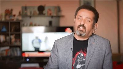 الناشط وائل عباس يتهم الفلسطينيين بقتل المستوطنين الإسرائيليين