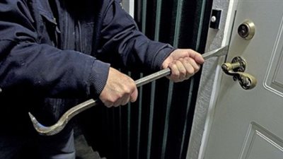 مجهولون يسرقون مكتب إلحاق عمالة بالخارج بمنطقة العجوزة