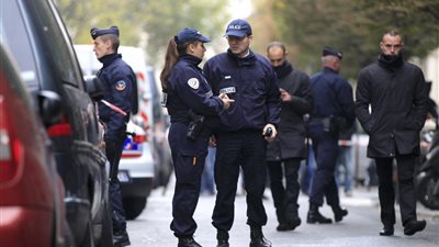 وزير داخلية فرنسا: لدينا شكوك في تبني بعض الشرطيين لآراء متطرفة 