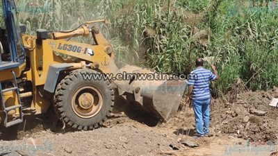 تم بالصور.. إزالة 7832 متر تعد على الأراضي الزراعية بالمنوفية