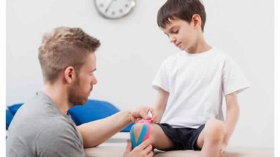  دراسة: بكتريا الحلق تتسبب في حدوث التهابات العظام للأطفال