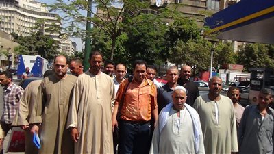 وقفة أمام الوزراء لعمال بأوقاف الجيزة للمطالبة بحقوقهم 
