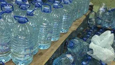 ضبط 2 طن مياه معدنية فاسدة فى الغربية 