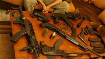 ضبط 13 بندقية خرطوش بحوزة شخصين في سوهاج