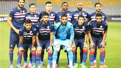 صورة.. لاعب الزمالك يفتح محل 