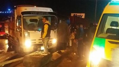 تصادم 6 سيارات بمحور السندباد فى النزهة وإصابة 3 أشخاص بالحادث