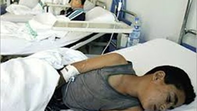 تسمم أسرة من 4 أفراد عقب تناولهم وجبة فاسدة بسوهاج