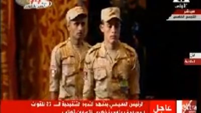 بالفيديو.. أول ظهور لأبطال مشهد دهس دبابة لسيارة تكفيري