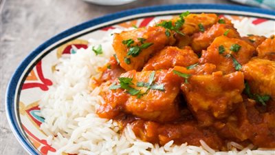 طريقة عمل دجاج تكا مسالا بالأرز الأبيض 