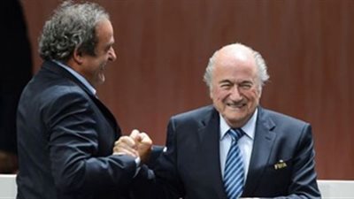 بوتين يدعو بلاتر لحضور كأس العالم بروسيا 2018
