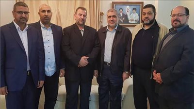  اللعب بـ