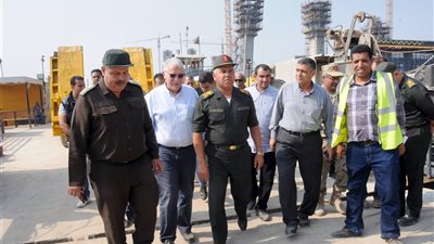 بالصور .. رئيس الهيئة الهندسية يتفقد محور روض الفرج.. ويوجه فريق العمل