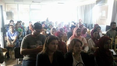 بالصور.. محاضرة تونسية عن الفن التشكيلي بـ