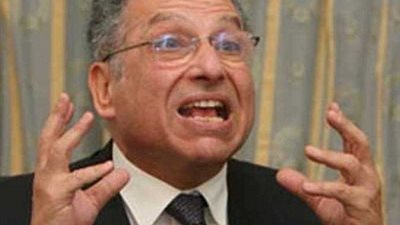 بلاغ يتهم ممدوح حمزة بازدراء الأديان