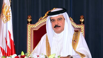 ملك البحرين يرفع راية التحدي: لن أحضر أي قمة بها قطر