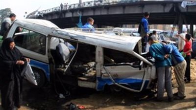 إصابة 13 شخص فى انقلاب ميكروباص بترعة فى كفر الشيخ 