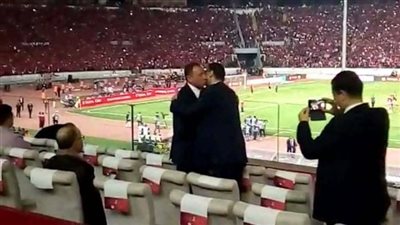 ربيع ياسين: عناق طاهر و الخطيب يرسخ مبادئ الأهلي