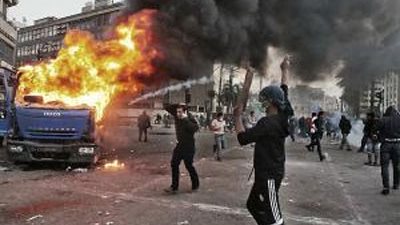 تأجيل إعادة محاكمة ٩٧ متهم في أحداث 
