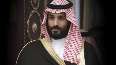 وزير الداخلية اللبناني يدين حرق صور بن سلمان في طرابلس