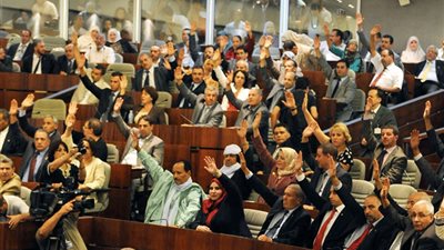البرلمان الجزائري يوافق على زيادة أسعار الوقود المدعم للعام الثالث على التوالي