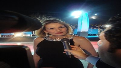 يسرا تتألق في حفل ختام مهرجان القاهرة