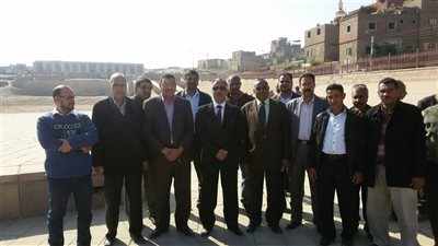 بالصور.. سكرتير عام محافظة سوهاج يزور معبد ابيدوس لتطويره 