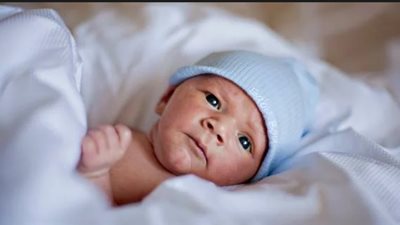 ذئب القاهرة.. رجل يلقي برضيع من التكسي ونشطاء يكثفون البحث عن اهلة 