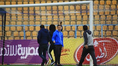 سحر وشعوذه من لاعب الجيش على أرضية ملعب ستاد الإسماعيلية