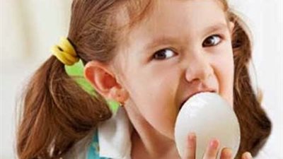 للأمهات فقط.. لماذا لابد ان يتناول طفلك بيضة واحدة يوميا 
