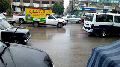 بالصور.. غيوم وأمطار متوسطة تضرب مدن الغربية