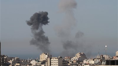مروحيات إسرائيلية تقصف موقعا لـ