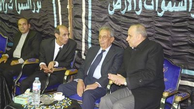 عمرو موسى وحلمي النمنم يحضران عزاء الكاتب إبراهيم نافع