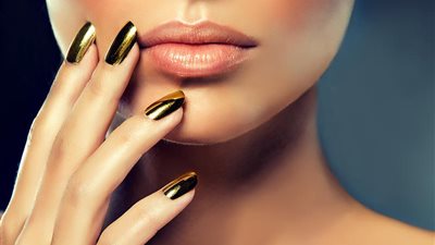 فيديو| طريقة جديدة لوضع المناكير