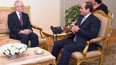 تفاصيل لقاء السيسي برئيس المخابرات الفرنسية