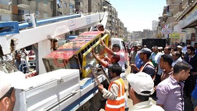 صور| حي البساتين يشن حملة مكبرة على الاشغالات