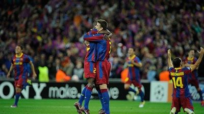 برشلونة يضرب إسبانيول بثنائية في الشوط الأول 