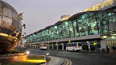 مطار القاهرة يرفع حالة الطوارئ