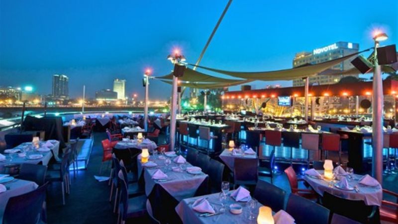 مطاعم عائمة